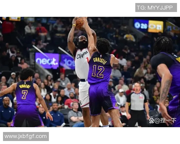 2019年NBA季后赛勇士与快船第三场激战回顾与精彩瞬间分析